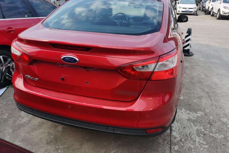 Used Ford Focus 2012 Sedan 1.6L Automatic Fashion Edition Exterior 4