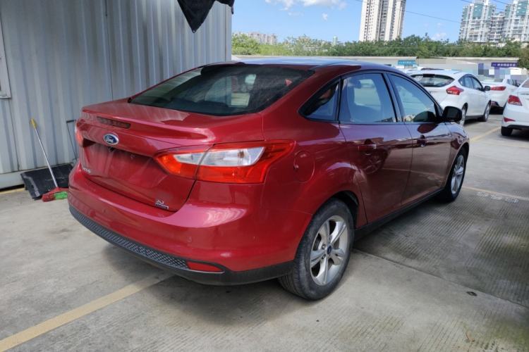Used Ford Focus 2012 Sedan 1.6L Automatic Fashion Edition Exterior 5