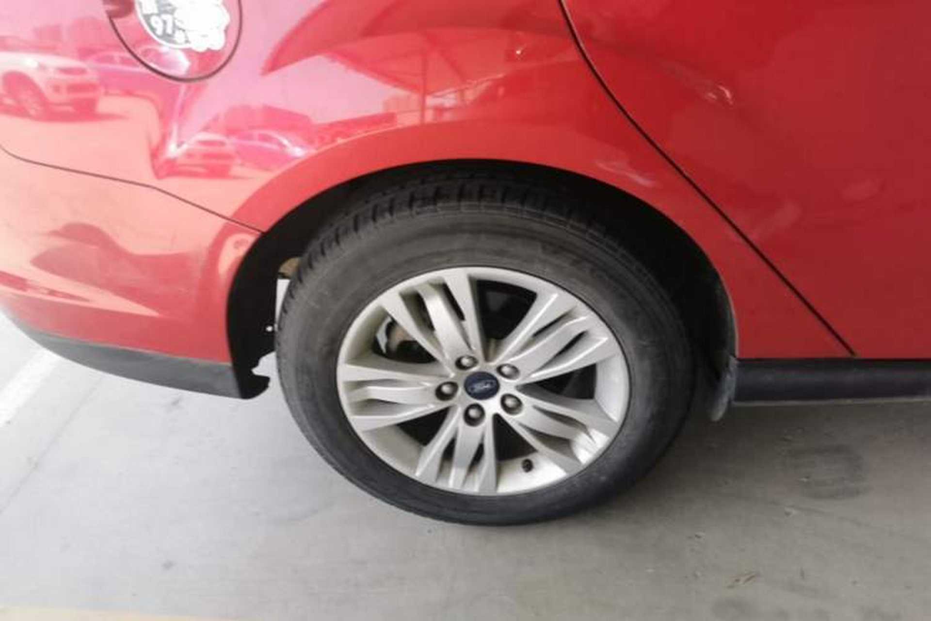 Used Ford Focus 2012 Sedan 1.6L Automatic Comfort Model Exterior 5