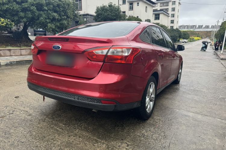 Used Ford Focus 2012 Sedan 1.6L Automatic Fashion Edition Exterior 5