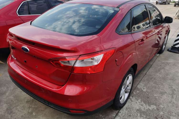 Used Ford Focus 2012 Sedan 1.6L Automatic Fashion Edition Exterior 5