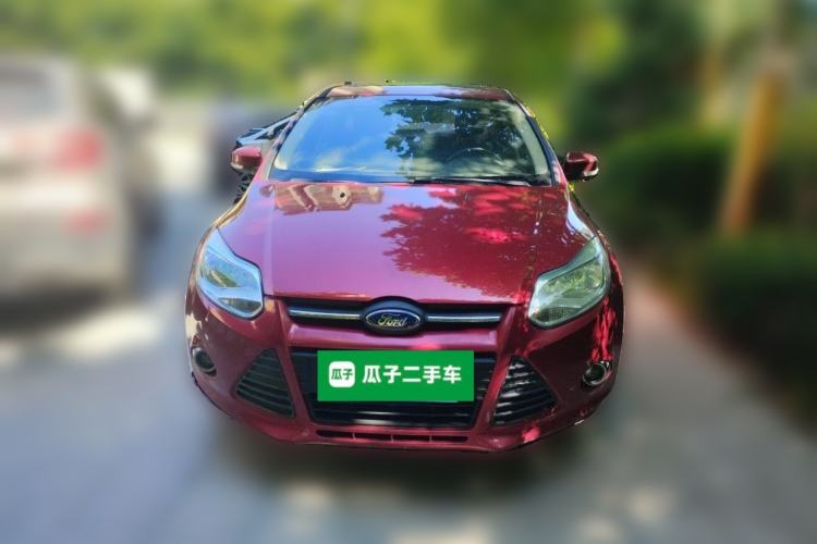 Used Ford Focus 2012 Hatchback 1.6L Manual Fashion Edition Front
