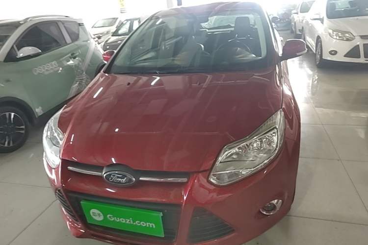 Used Ford Focus 2012 Hatchback 1.6L Manual Fashion Edition Front