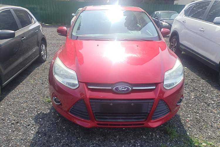 Used Ford Focus 2012 Hatchback 1.6L Automatic Fashion Edition Front