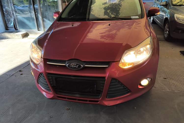Used Ford Focus 2012 Hatchback 1.6L Automatic Fashion Edition Front