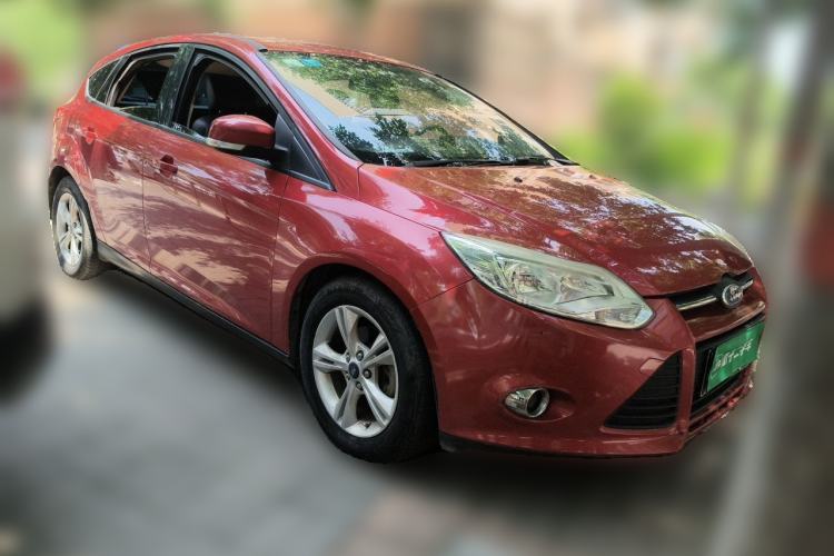 Used Ford Focus 2012 Hatchback 1.6L Automatic Fashion Edition Front Right 45 Deg