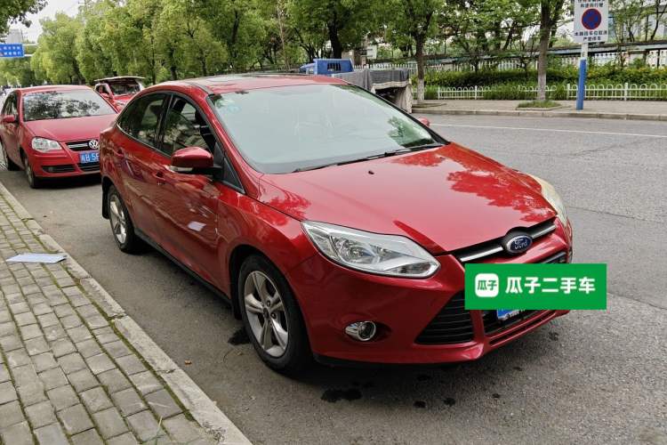 Used Ford Focus 2012 Sedan 1.6L Automatic Fashion Edition Front Right 45 Deg