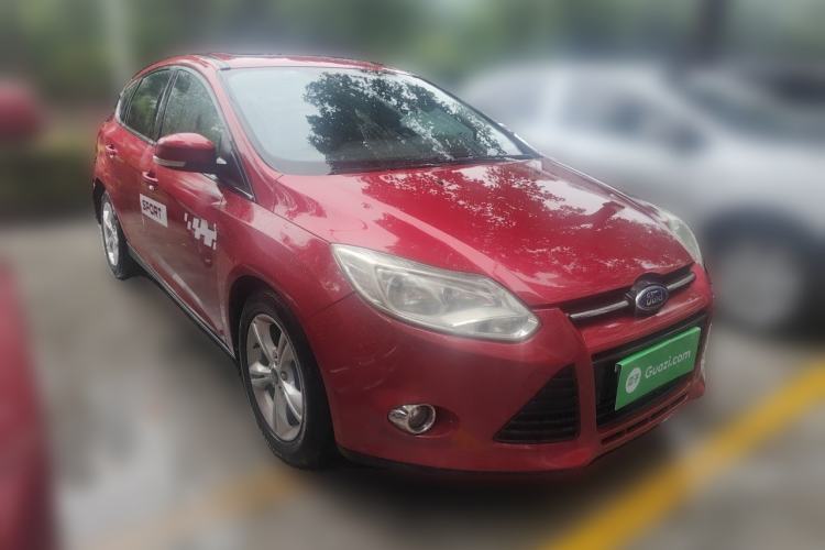 Used Ford Focus 2012 Hatchback 1.6L Automatic Fashion Edition Front Right 45 Deg