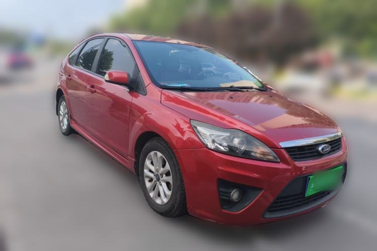 Used Ford Focus 2012 Hatchback Classic 1.8L Automatic Fashion Edition Front Right 45 Deg