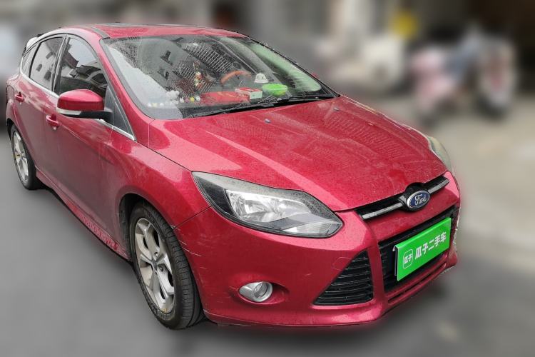 Used Ford Focus 2012 Hatchback 2.0L Automatic Luxury Sport Model Front Right 45 Deg