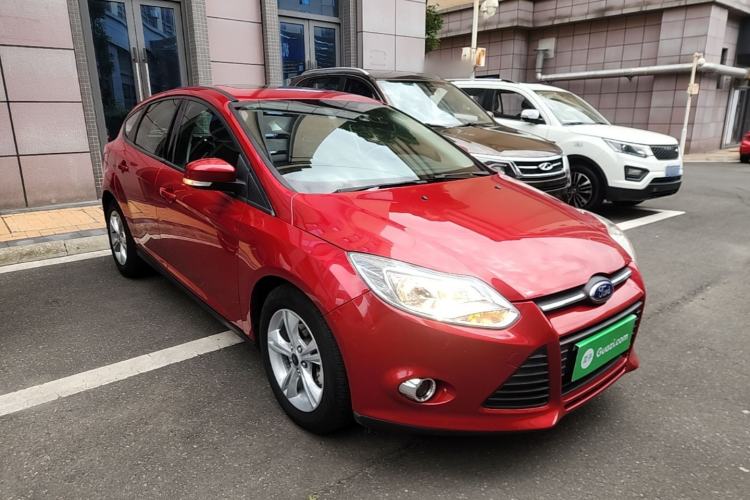 Used Ford Focus 2012 Hatchback 1.6L Automatic Fashion Edition Front Right 45 Deg