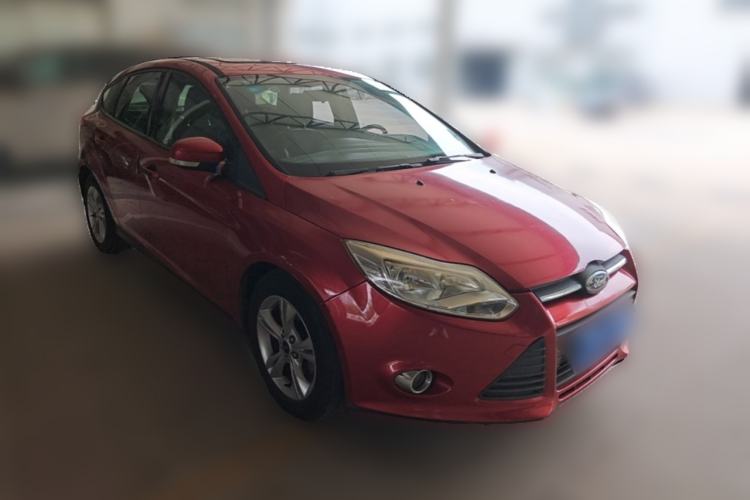 Used Ford Focus 2012 Hatchback 1.6L Manual Fashion Edition Front Right 45 Deg