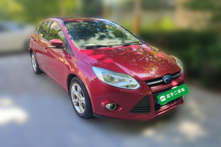 Used Ford Focus 2012 Hatchback 1.6L Manual Fashion Edition Front Right 45 Deg