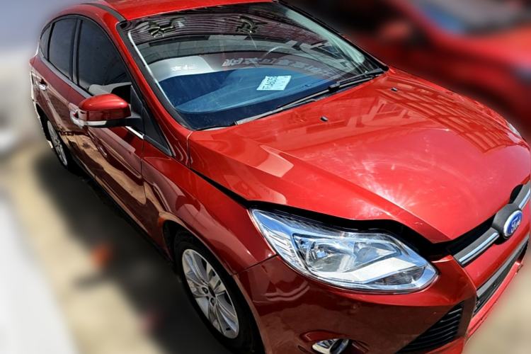 Used Ford Focus 2012 Hatchback 1.6L Automatic Comfort Model Front Right 45 Deg