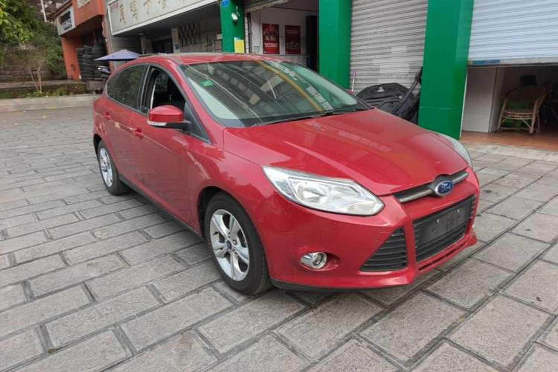 Used Ford Focus 2012 Hatchback 1.6L Automatic Fashion Edition Front Right 45 Deg