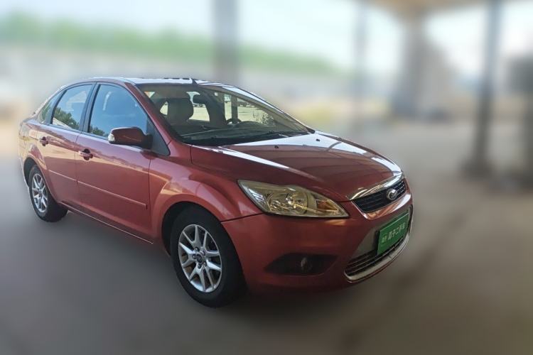 Used Ford Focus 2012 Sedan Classic 1.8L Manual Fashion Edition Front Right 45 Deg