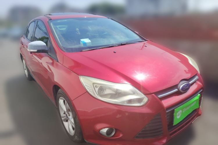 Used Ford Focus 2012 Hatchback 1.6L Manual Fashion Edition Front Right 45 Deg