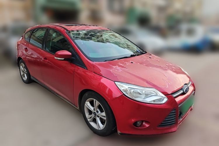 Used Ford Focus 2012 Hatchback 1.6L Manual Fashion Edition Front Right 45 Deg