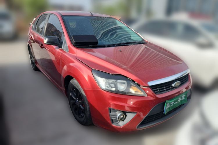 Used Ford Focus 2012 Hatchback Classic 1.8L Automatic Fashion Edition Front Right 45 Deg