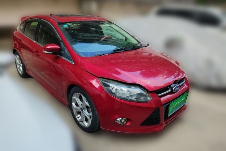 Used Ford Focus 2012 Hatchback 2.0L Manual Luxury Sport Model Front Right 45 Deg