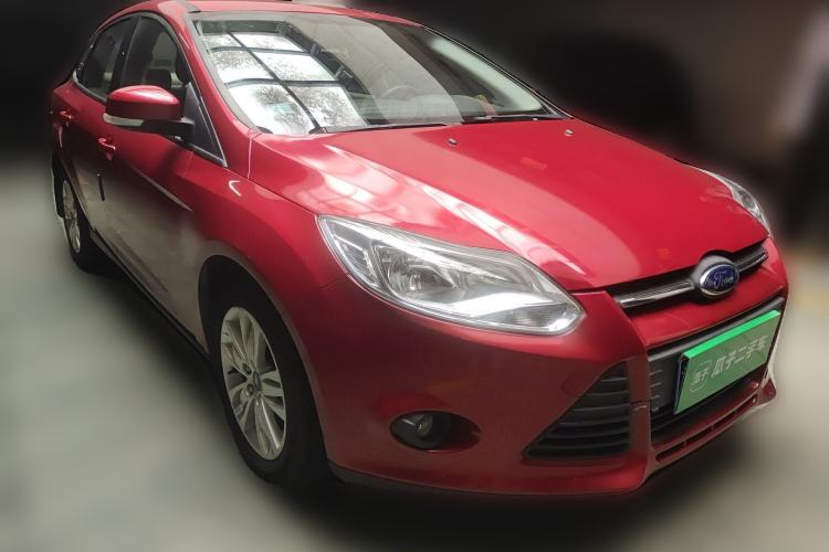 Used Ford Focus 2012 Sedan 1.6L Manual Comfort Model Front Right 45 Deg