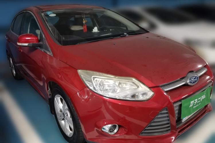 Used Ford Focus 2012 Hatchback 1.6L Automatic Fashion Edition Front Right 45 Deg