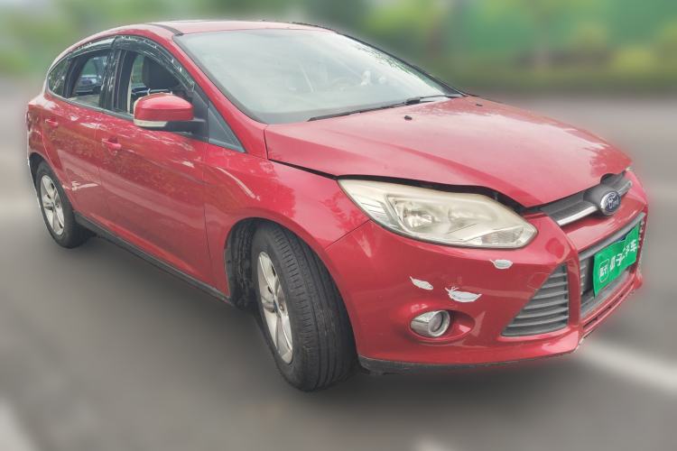 Used Ford Focus 2012 Hatchback 1.6L Automatic Fashion Edition Front Right 45 Deg
