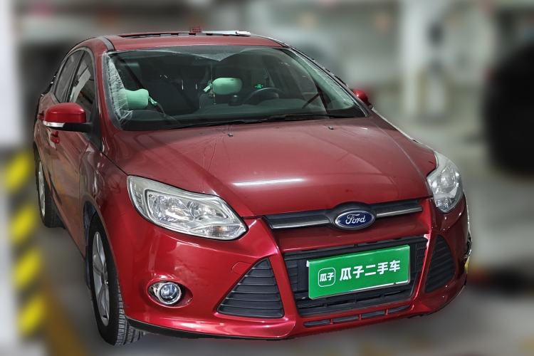 Used Ford Focus 2012 Hatchback 1.6L Automatic Fashion Edition Front Right 45 Deg