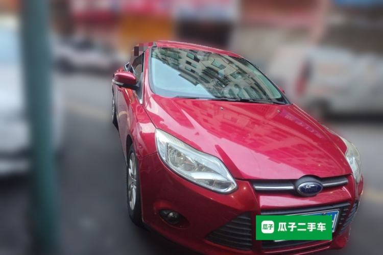 Used Ford Focus 2012 Hatchback 1.6L Automatic Fashion Edition Front Right 45 Deg