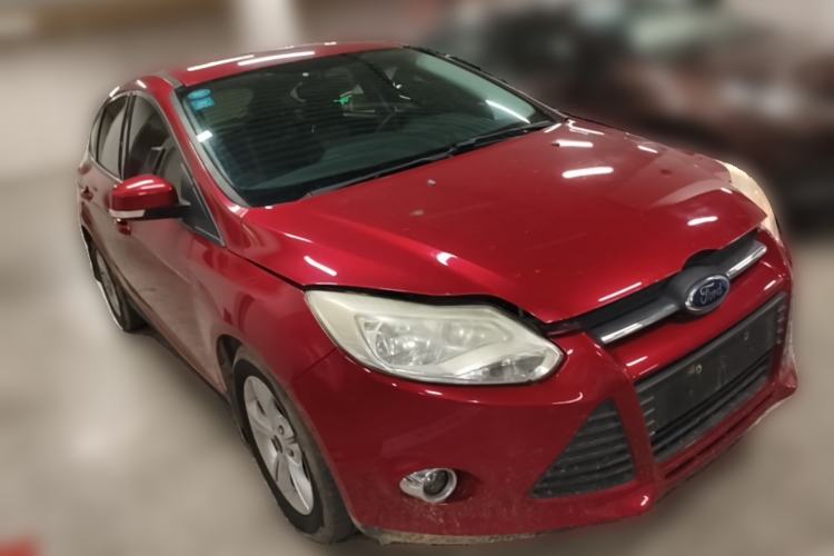 Used Ford Focus 2012 Hatchback 1.6L Automatic Fashion Edition Front Right 45 Deg