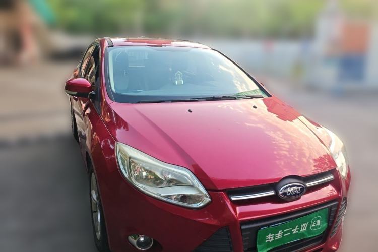 Used Ford Focus 2012 Hatchback 1.6L Automatic Fashion Edition Front Right 45 Deg