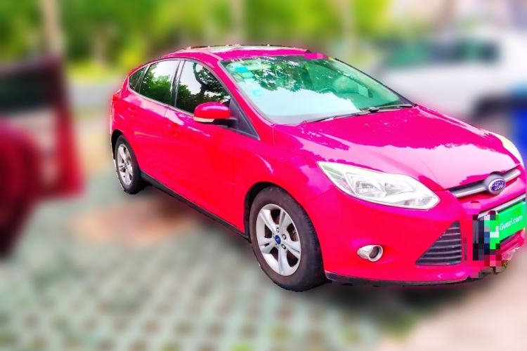 Used Ford Focus 2012 Hatchback 1.6L Automatic Fashion Edition Front Right 45 Deg