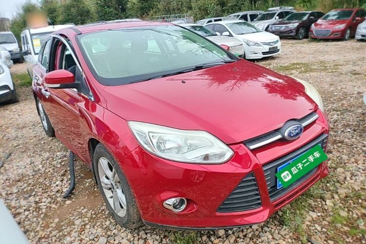 Used Ford Focus 2012 Hatchback 1.6L Automatic Fashion Edition Front Right 45 Deg