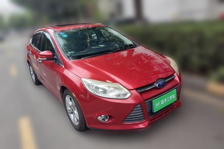 Used Ford Focus 2012 Hatchback 1.6L Manual Fashion Edition Front Right 45 Deg