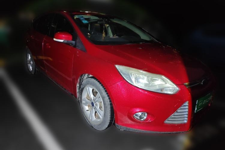 Used Ford Focus 2012 Hatchback 1.6L Automatic Fashion Edition Front Right 45 Deg