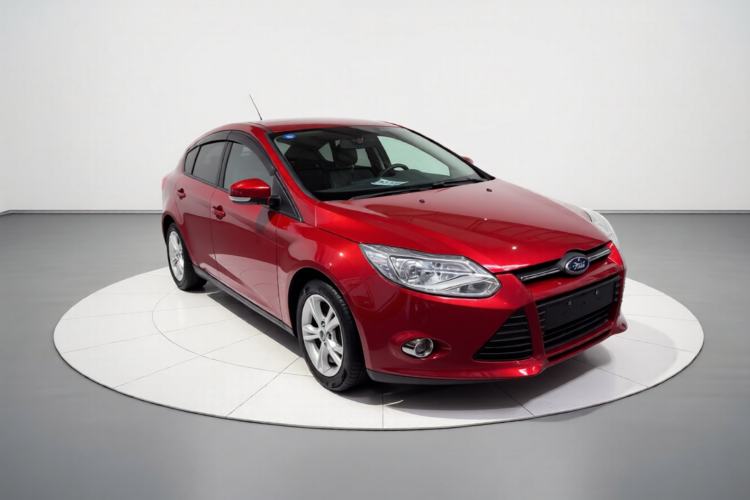 Used Ford Focus 2012 Hatchback 1.6L Automatic Fashion Edition Front Right 45 Deg