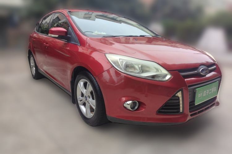 Used Ford Focus 2012 Hatchback 1.6L Automatic Fashion Edition Front Right 45 Deg