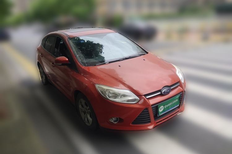 Used Ford Focus 2012 Hatchback 1.6L Manual Fashion Edition Front Right 45 Deg
