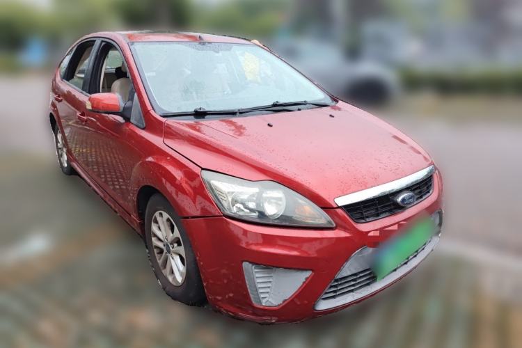 Used Ford Focus 2012 Hatchback Classic 1.8L Manual Fashion Edition Front Right 45 Deg