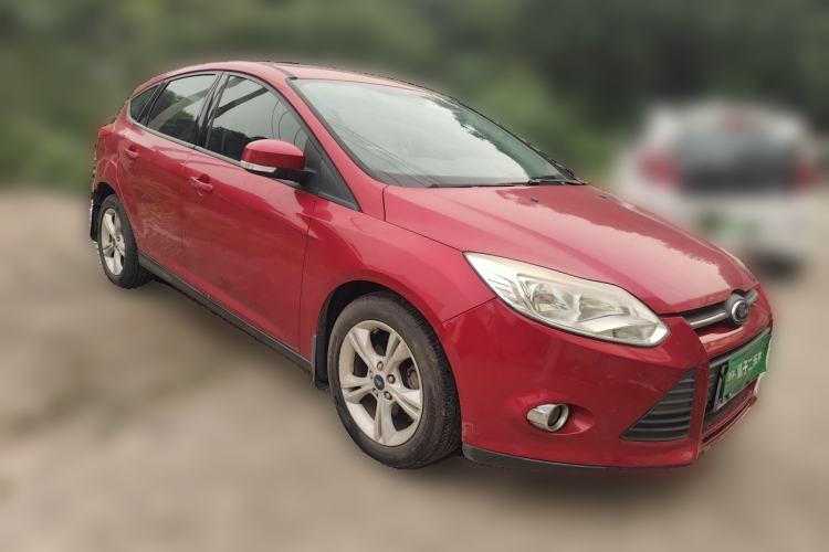 Used Ford Focus 2012 Hatchback 1.6L Automatic Fashion Edition Front Right 45 Deg