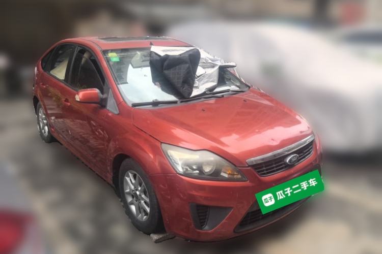 Used Ford Focus 2012 Hatchback Classic 1.8L Automatic Fashion Edition Front Right 45 Deg