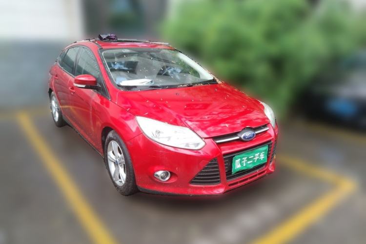 Used Ford Focus 2012 Hatchback 1.6L Manual Fashion Edition Front Right 45 Deg