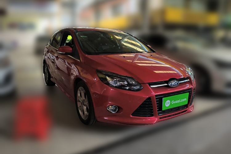 Used Ford Focus 2012 Hatchback 2.0L Automatic Luxury Sport Model Front Right 45 Deg
