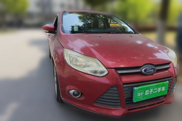 Used Ford Focus 2012 Hatchback 1.6L Automatic Fashion Edition Front Right 45 Deg