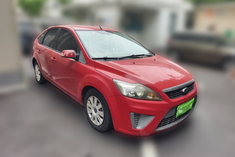 Used Ford Focus 2012 Hatchback Classic 1.8L Automatic Base Model Front Right 45 Deg