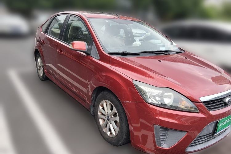 Used Ford Focus 2012 Hatchback Classic 1.8L Automatic Fashion Edition Front Right 45 Deg