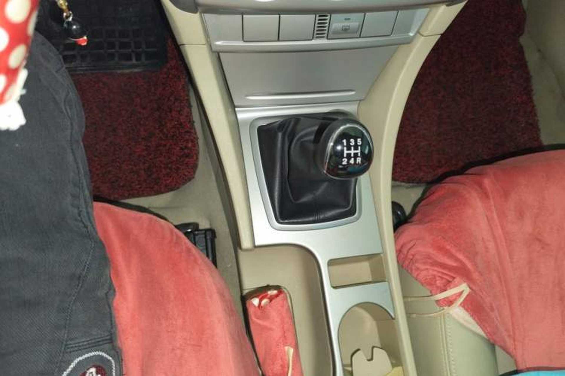 Used Ford Focus 2012 Hatchback Classic 1.8L Manual Fashion Edition Gear Lever