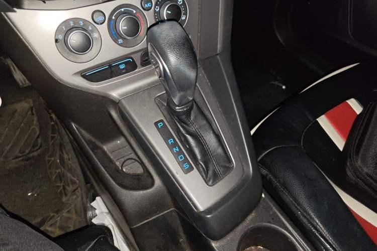 Used Ford Focus 2012 Hatchback 1.6L Automatic Comfort Model Gear Lever
