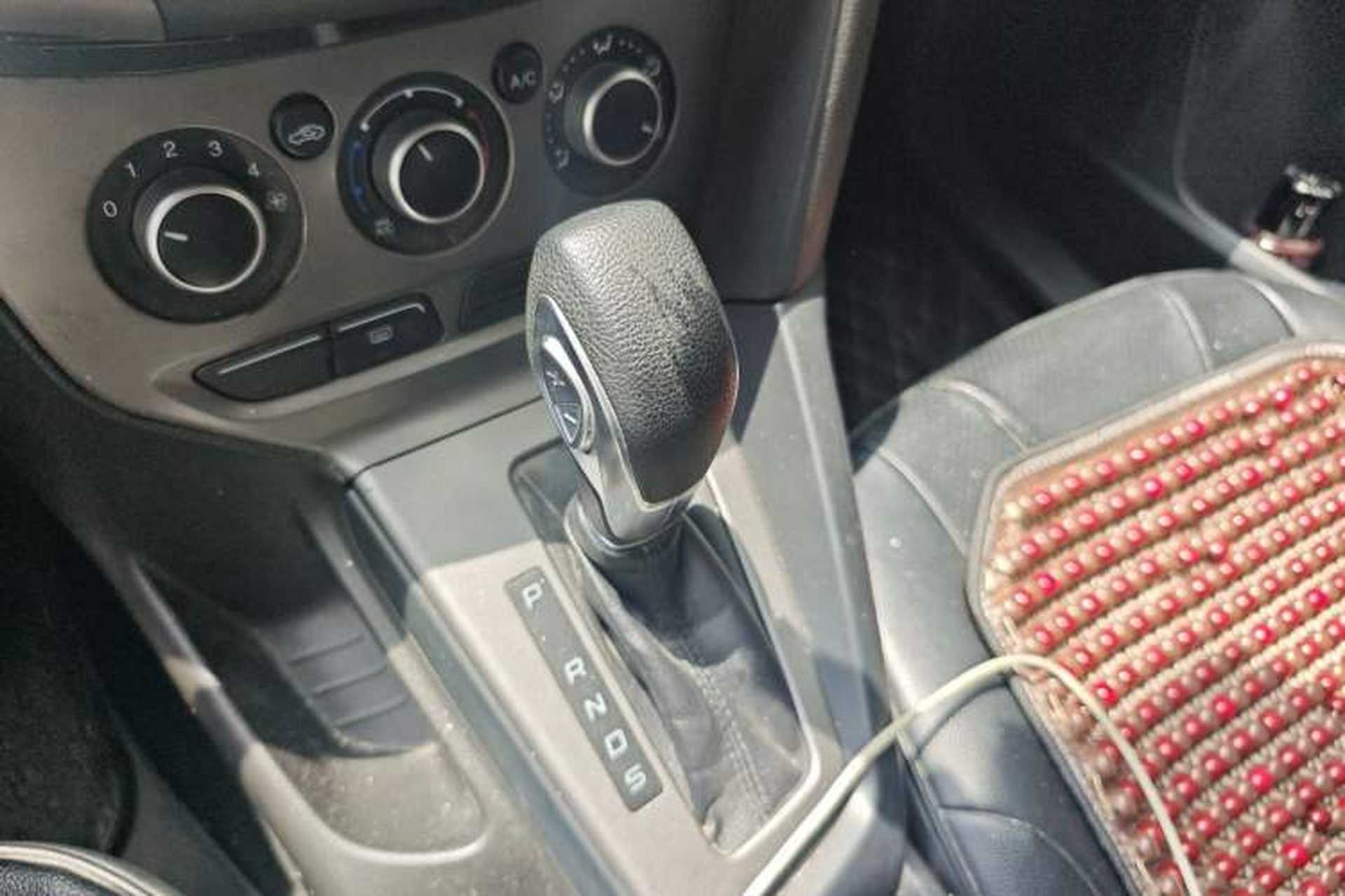 Used Ford Focus 2012 Hatchback 1.6L Automatic Comfort Model Gear Lever