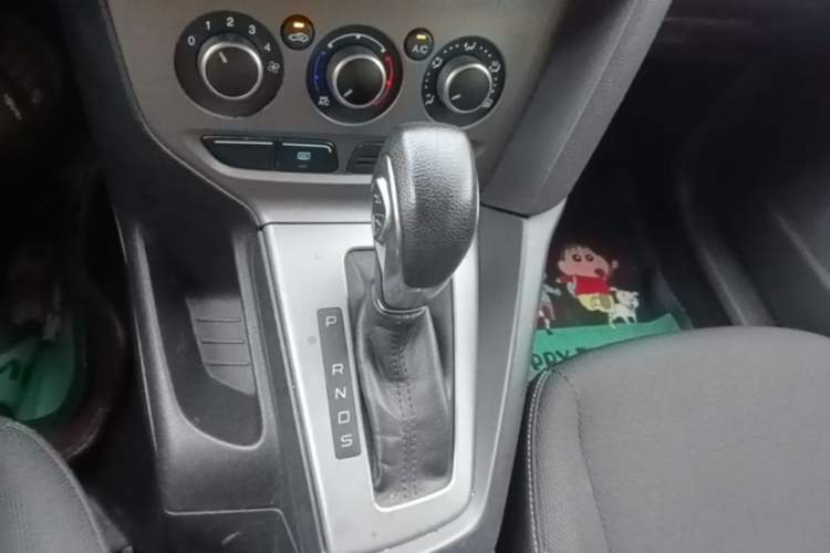 Used Ford Focus 2012 Hatchback 1.6L Automatic Comfort Model Gear Lever